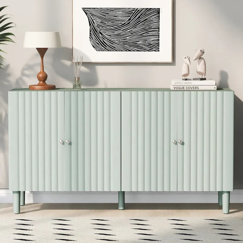 Aparador elegante de cuatro puertas con patrón de ondas